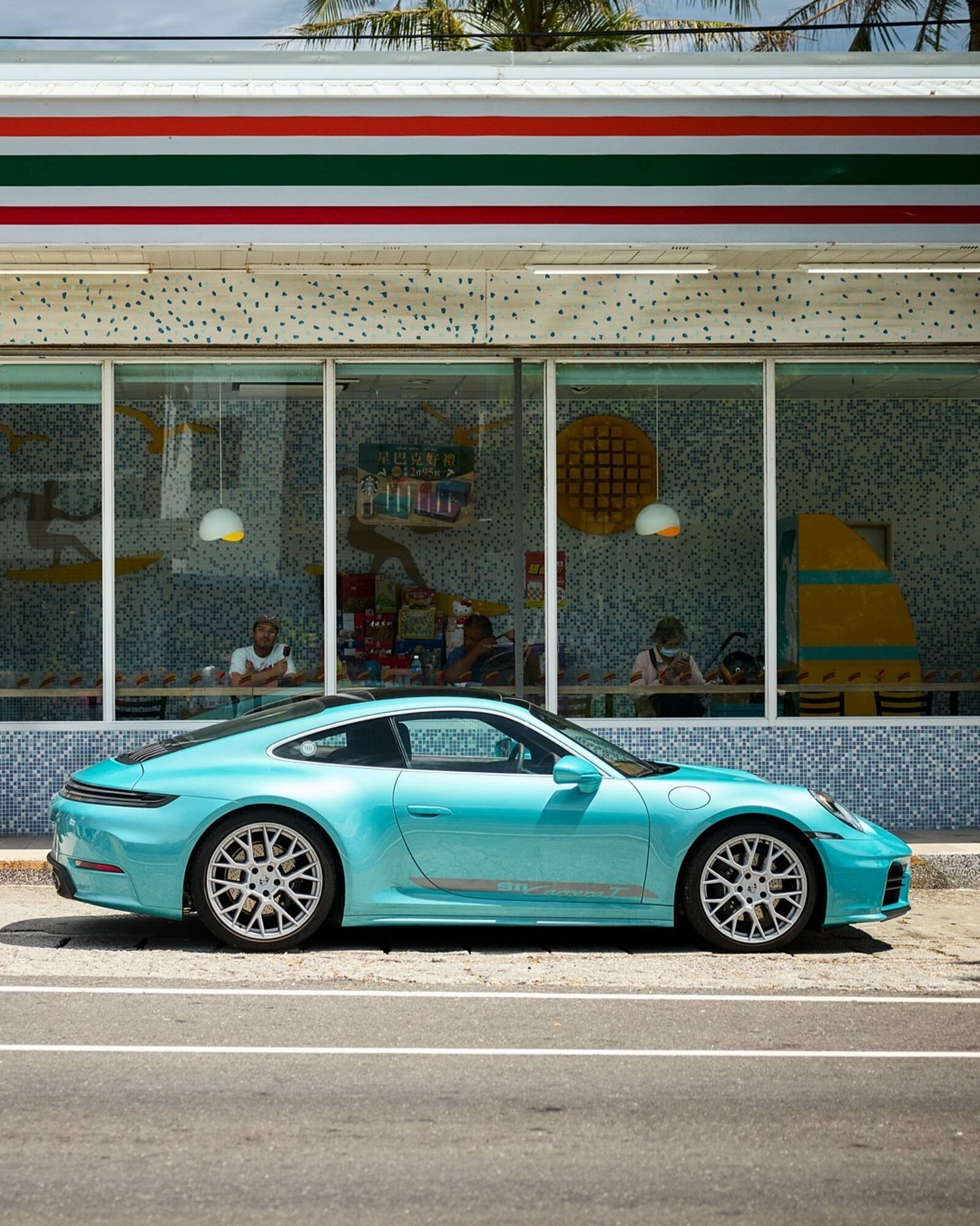 Porsche catalogue (2025-11-12 - 2026-11-12) | 1