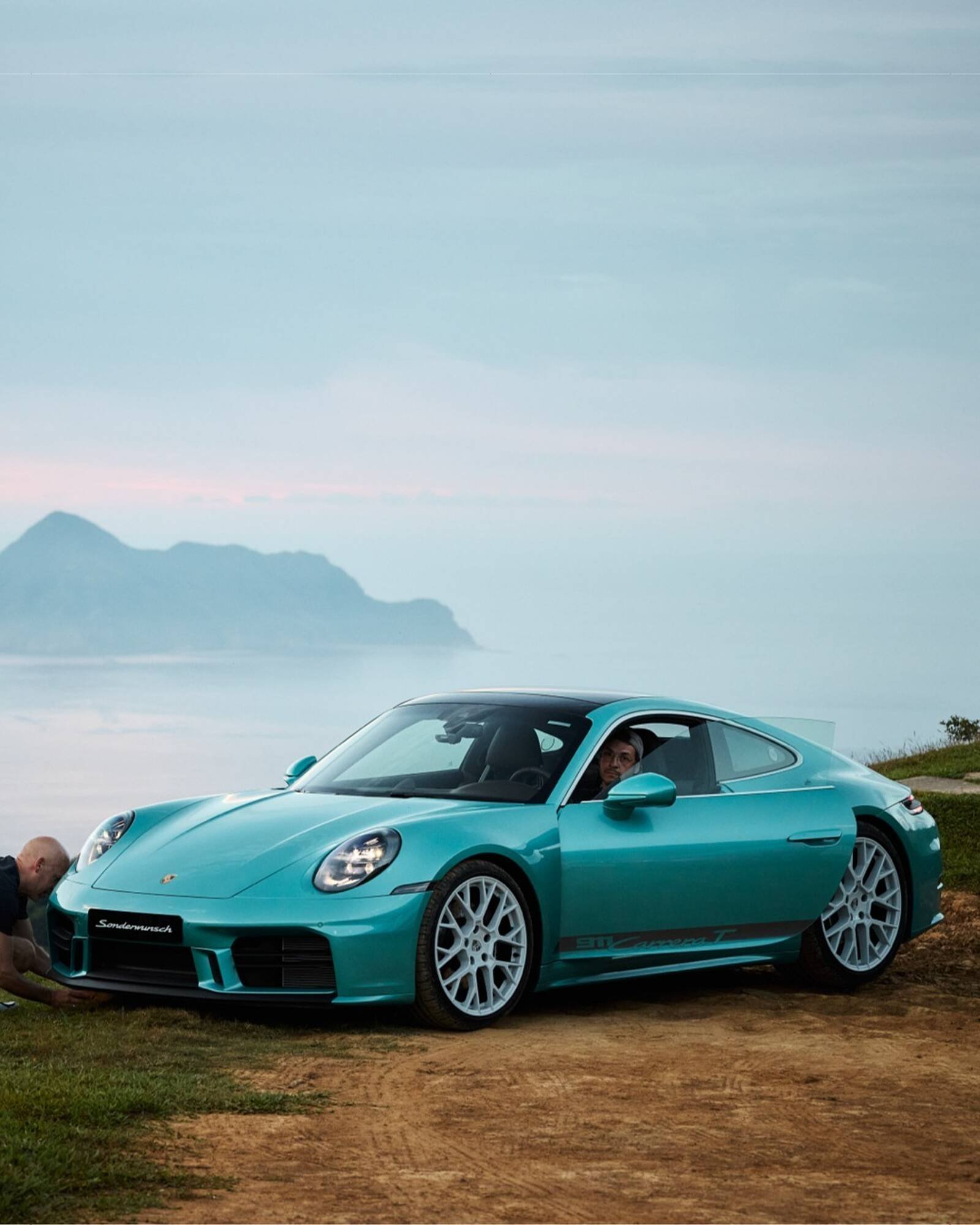 Porsche catalogue (2025-11-12 - 2026-11-12) | 2