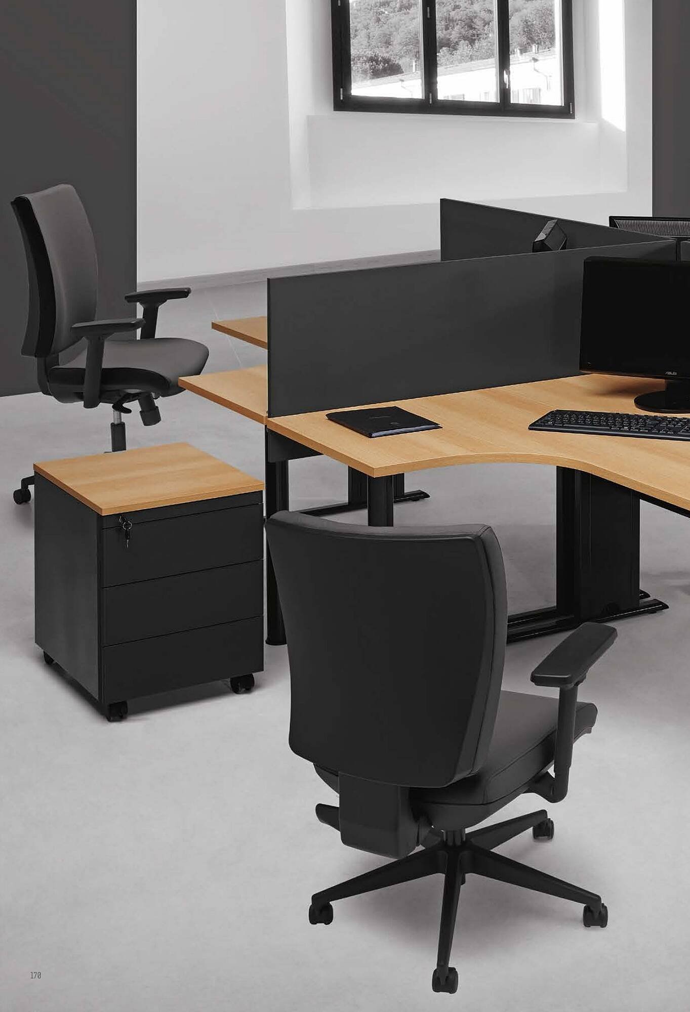 Folheto Staples (2025-12-03 - 2025-12-31) | 170