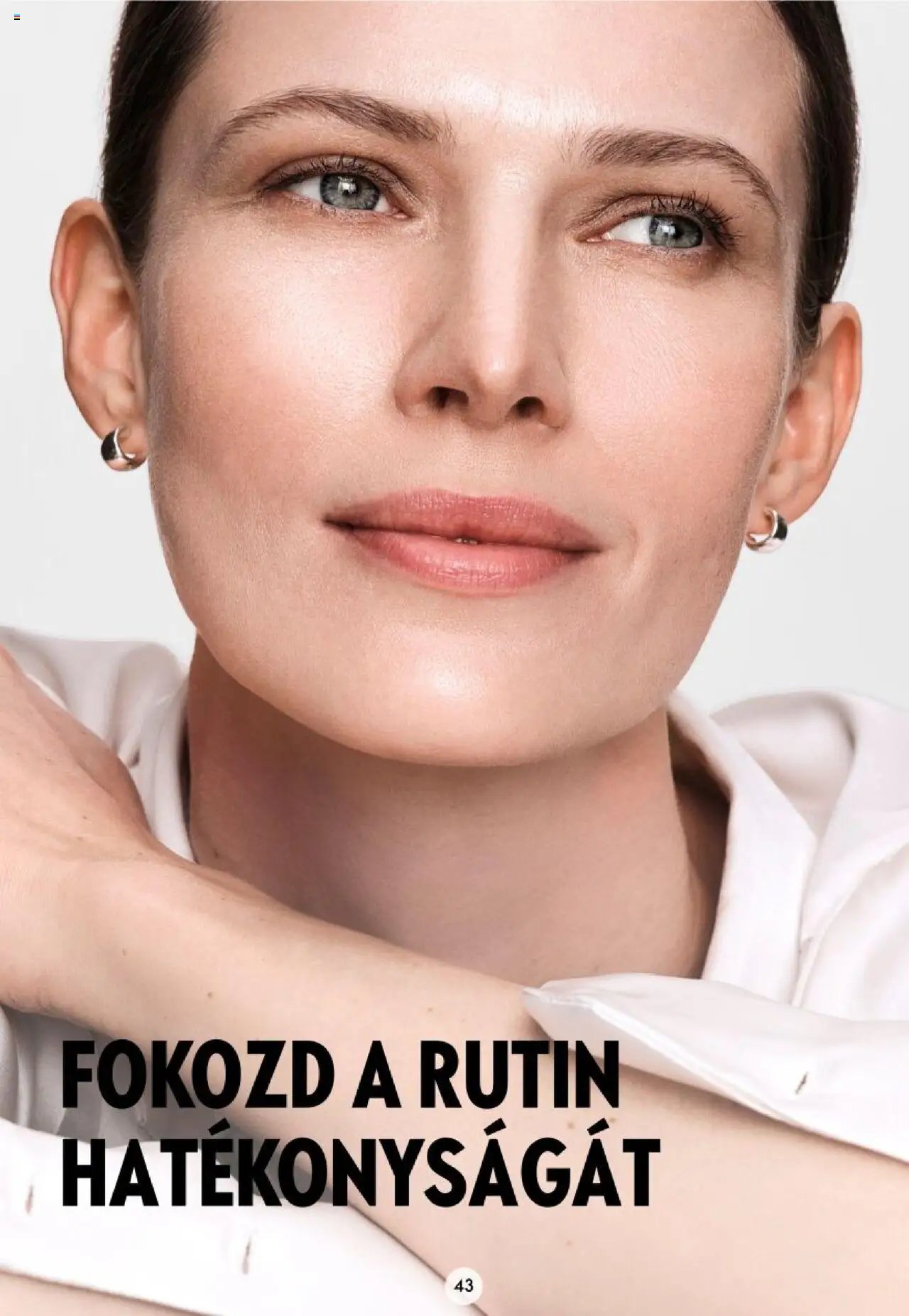 Oriflame újság 2023.11.16. Katalógus Oriflame Novage (2023-11-16)