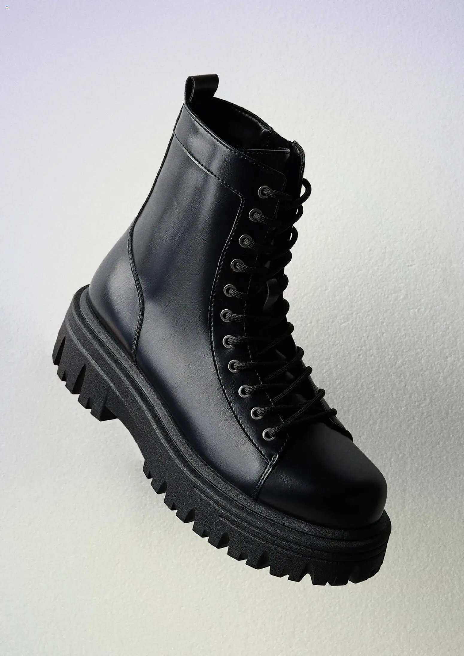 Bershka volantino dal 01/11/2025 Volantino Men (2025-11-01)