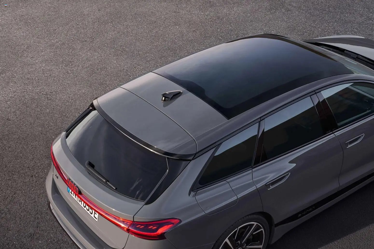 Audi  A6 e-tron