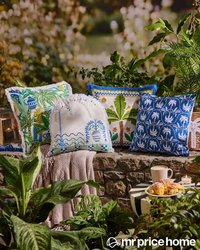 MRP Home Outdoor lounging